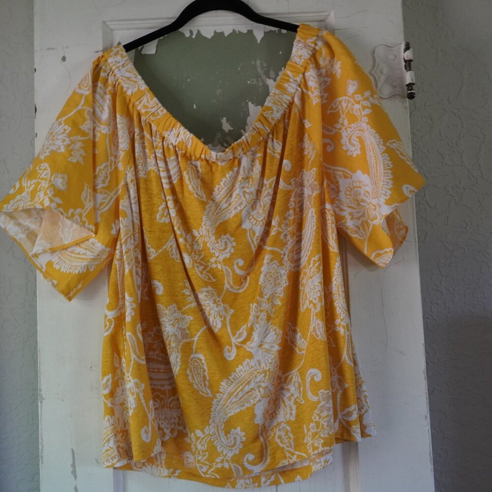 Chicos Off the Shoulder gathered neckline Blouse - Picture 3 of 8